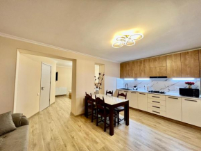 APARTMENT #27